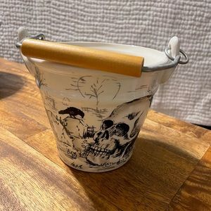 Halloween decoration bucket